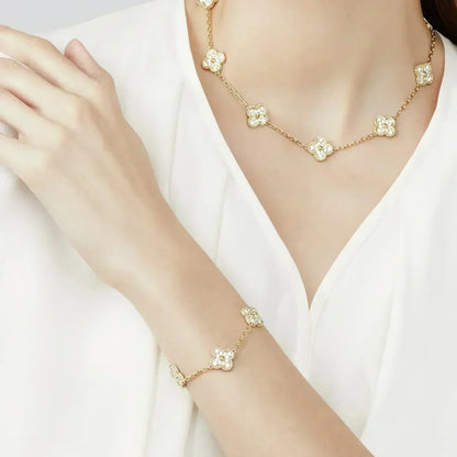 [Novalux]LUCKY CLOVER 5-MOTIF BRACELET - FULL-DIAMOND