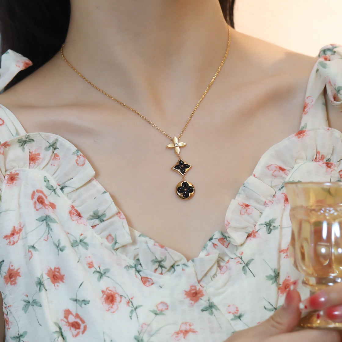 [Novalux]STAR AND SUN ONYX ROSE GOLD NECKLACE