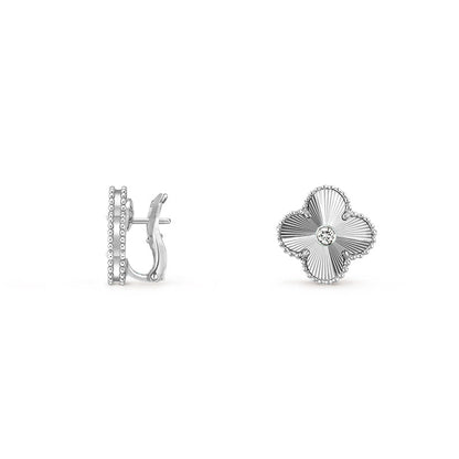 [Novalux]15MM CLOVER FLOWER STUD EARRINGS DIAMOND-WHITE GOLD COLLECTION