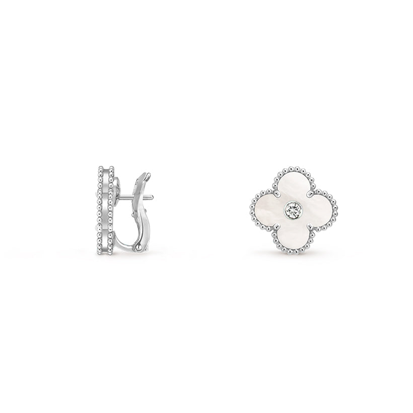 [Novalux]15MM CLOVER FLOWER STUD EARRINGS DIAMOND-WHITE GOLD COLLECTION