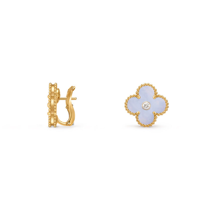 [Novalux]15MM CLOVER FLOWER STUD EARRINGS DIAMOND-GOLD COLLECTION