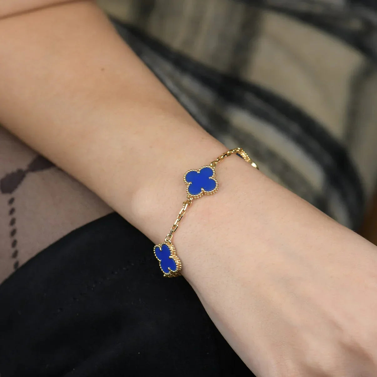 [Novalux]LUCKY CLOVER 5-MOTIF BRACELET - BLUE AGATE COLLECTION