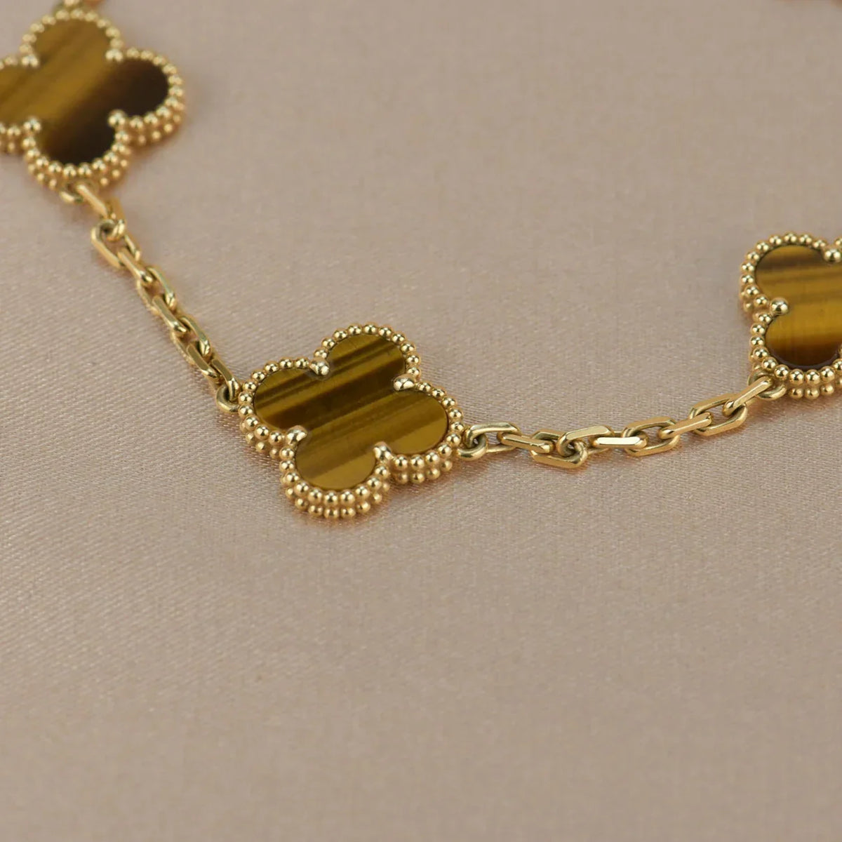 [Novalux]LUCKY CLOVER 5-MOTIF BRACELET -  TIGER’S EYE COLLECTION