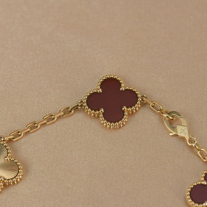 [Novalux]LUCKY CLOVER 5-MOTIF BRACELET - RED CARNELIAN COLLECTION