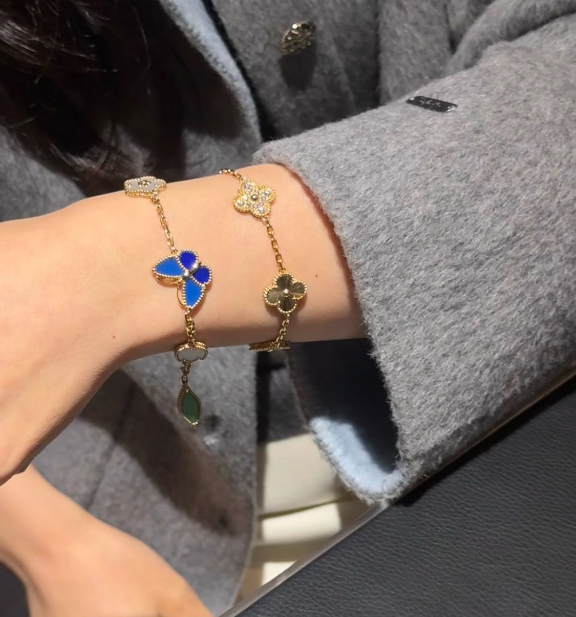 [Novalux]SPRING ENCHANTMENT BUTTERFLY & FLORAL CHARM BRACELET