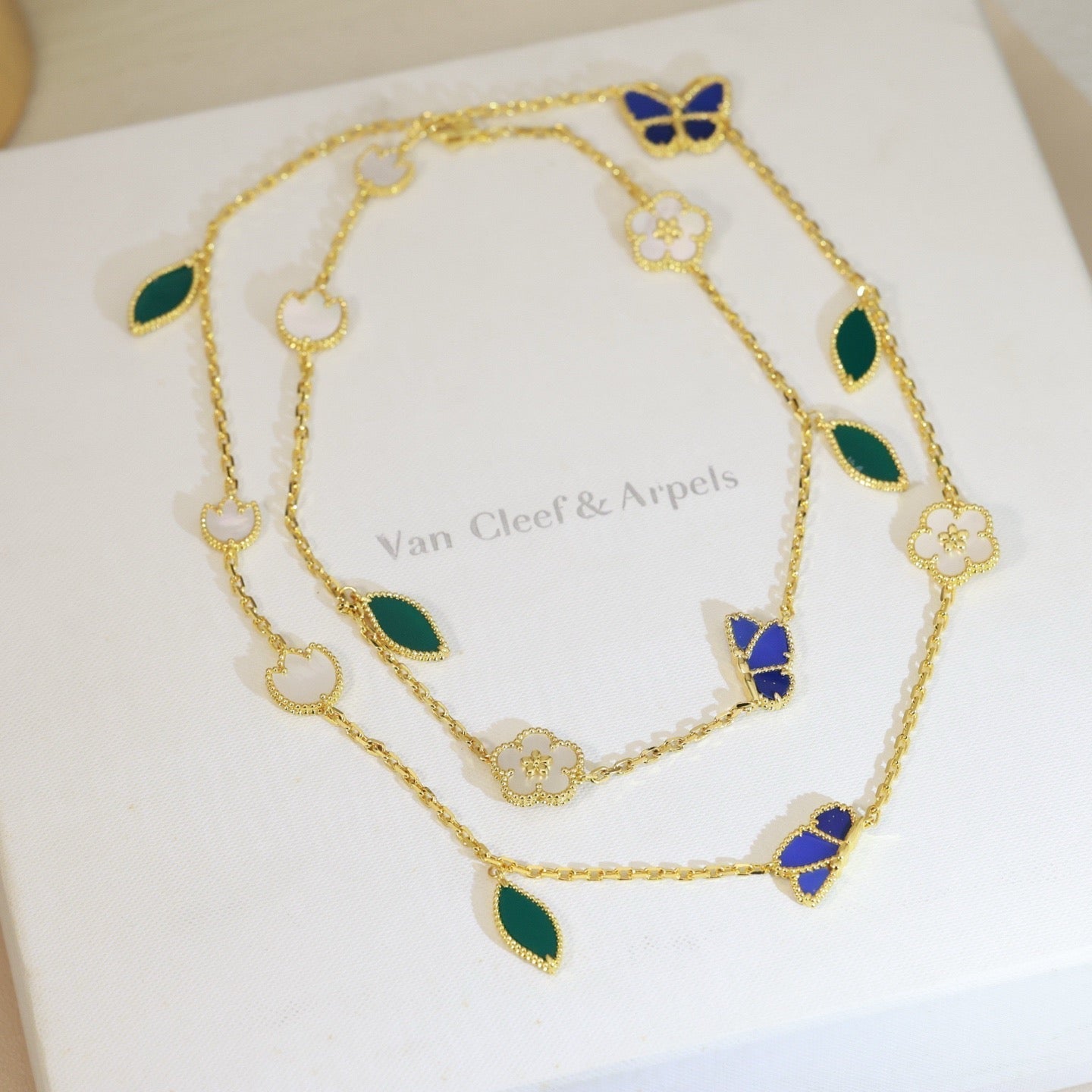 [Novalux]LUCKY SPRING BUTTERFLY & FLOWER STATEMENT NECKLACE - 15-MOTIF FLORAL DESIGN