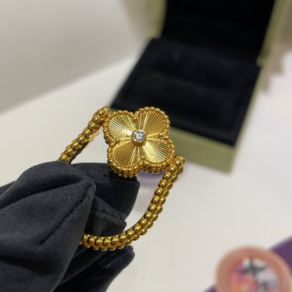 [Novalux]LUCKY CLOVER GOLD REVERSIBLE RING