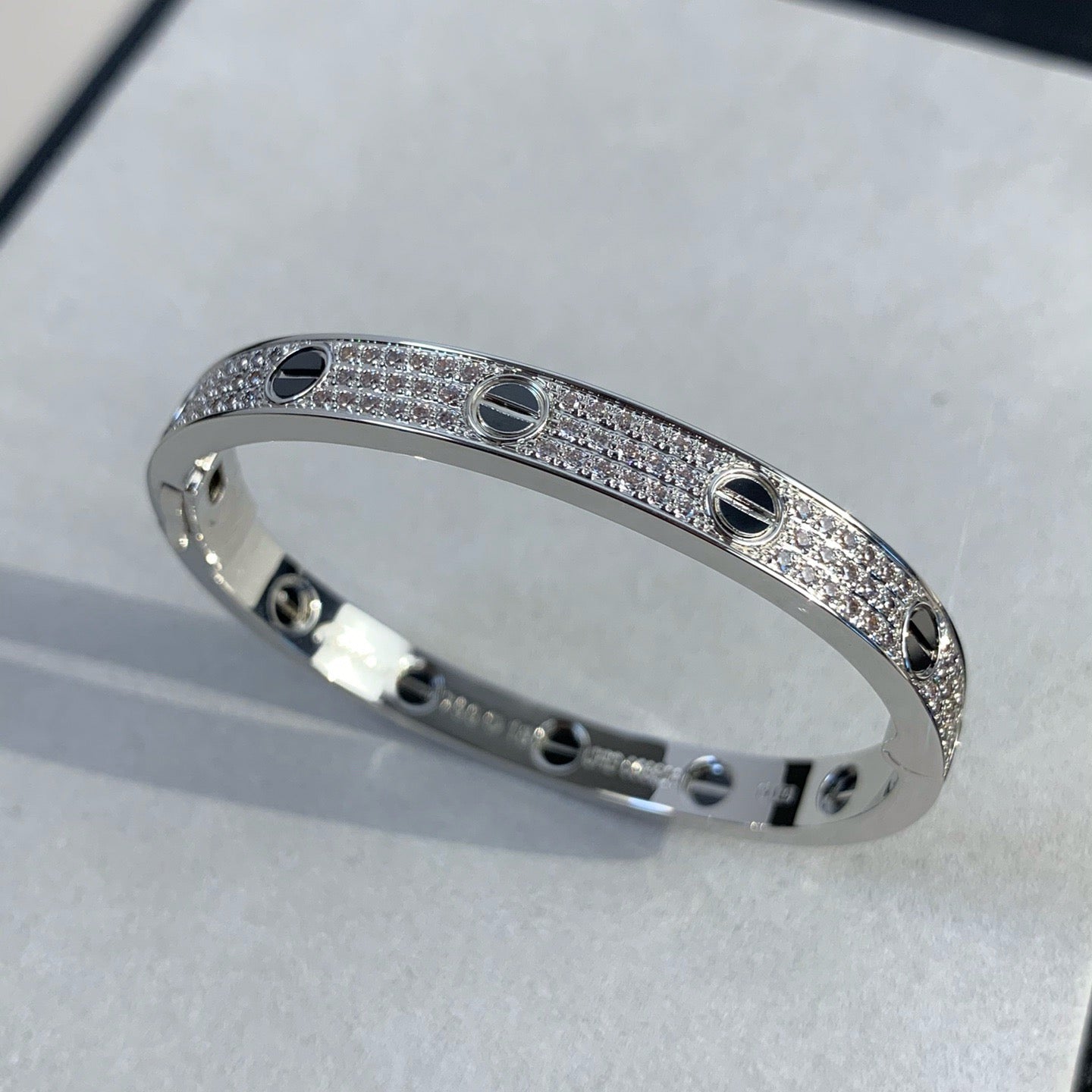 [Novalux]CLASSIC 6.1MM LOVE BANGLE - DIAMOND PAVÉ & BLACK CERAMIC