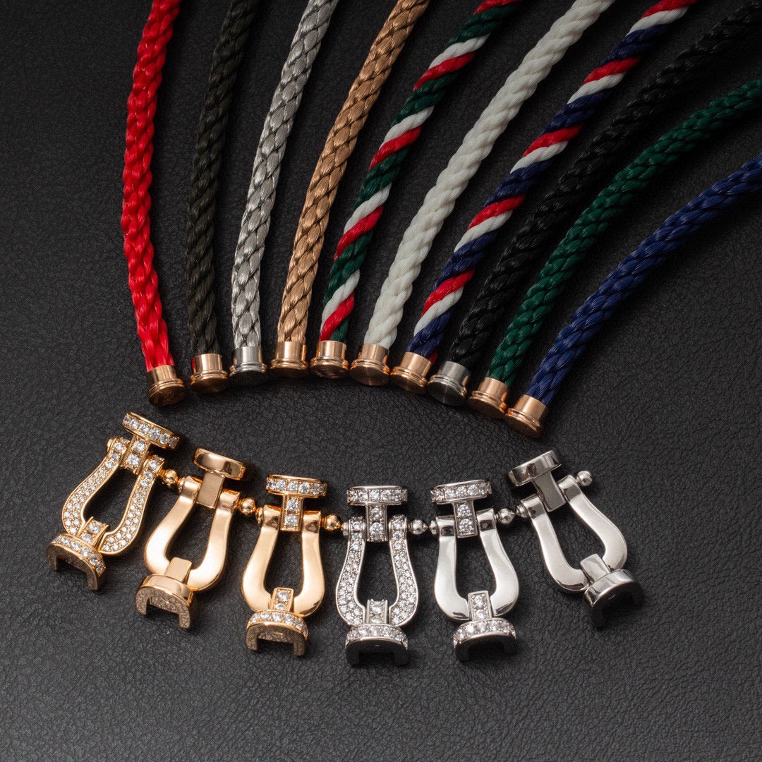 [Novalux]FORCE LARGE HORSESHOE HALF DIAMOND BRACELET - WHITE GOLD