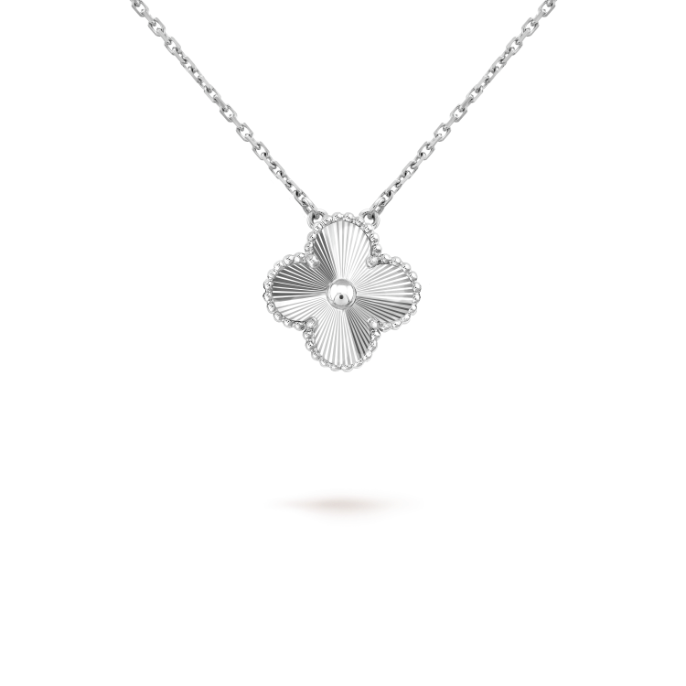 [Novalux]15MM CLOVER FLOWER PENDANT NECKLACE WHITE GOLD COLLECTION