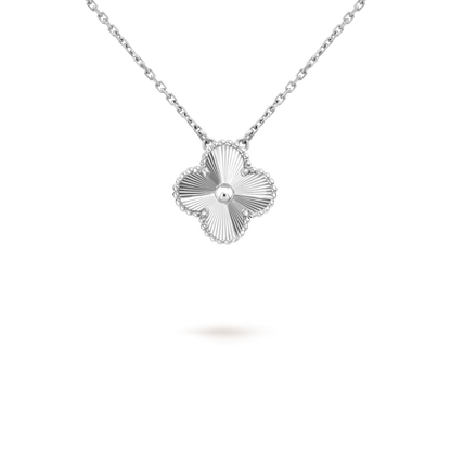 [Novalux]15MM CLOVER FLOWER PENDANT NECKLACE WHITE GOLD COLLECTION