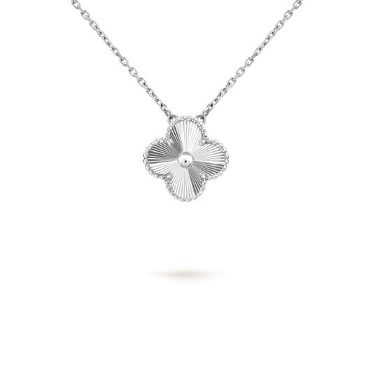 [Novalux]15MM CLOVER FLOWER PENDANT NECKLACE WHITE GOLD COLLECTION
