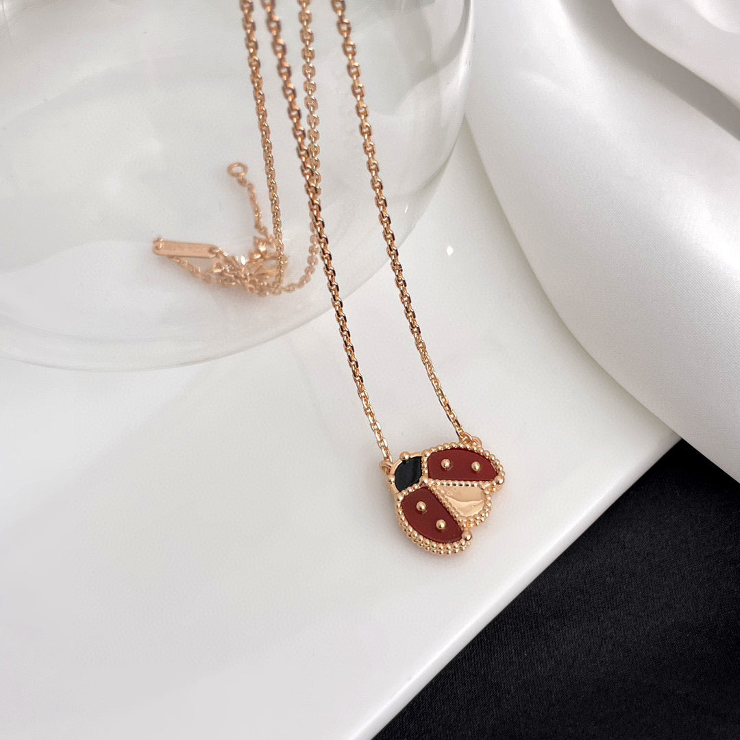 [Novalux]LUCKY CARNELIAN LADYBUG CHARM NECKLACE
