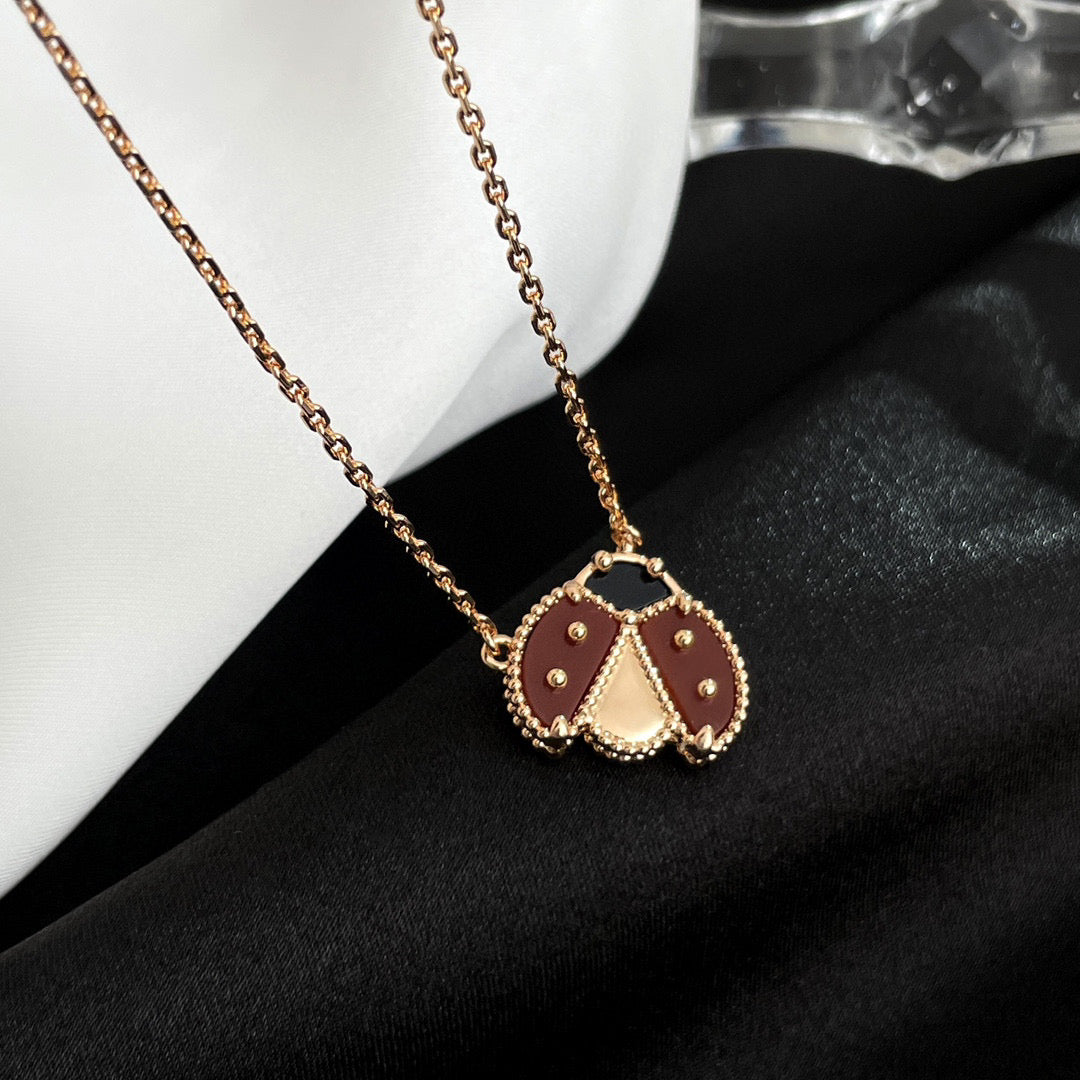 [Novalux]LUCKY CARNELIAN LADYBUG CHARM NECKLACE