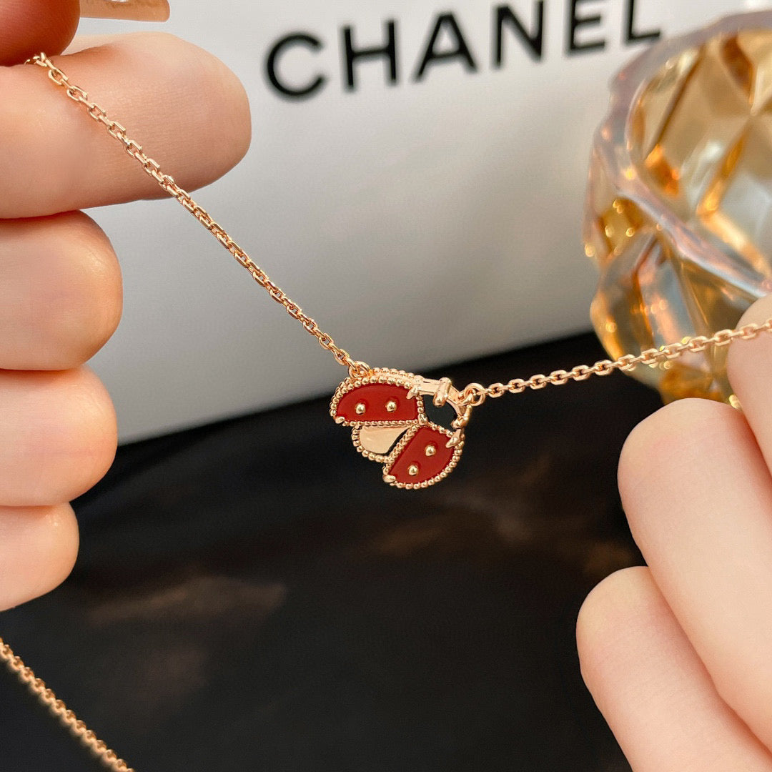 [Novalux]LUCKY CARNELIAN LADYBUG CHARM NECKLACE