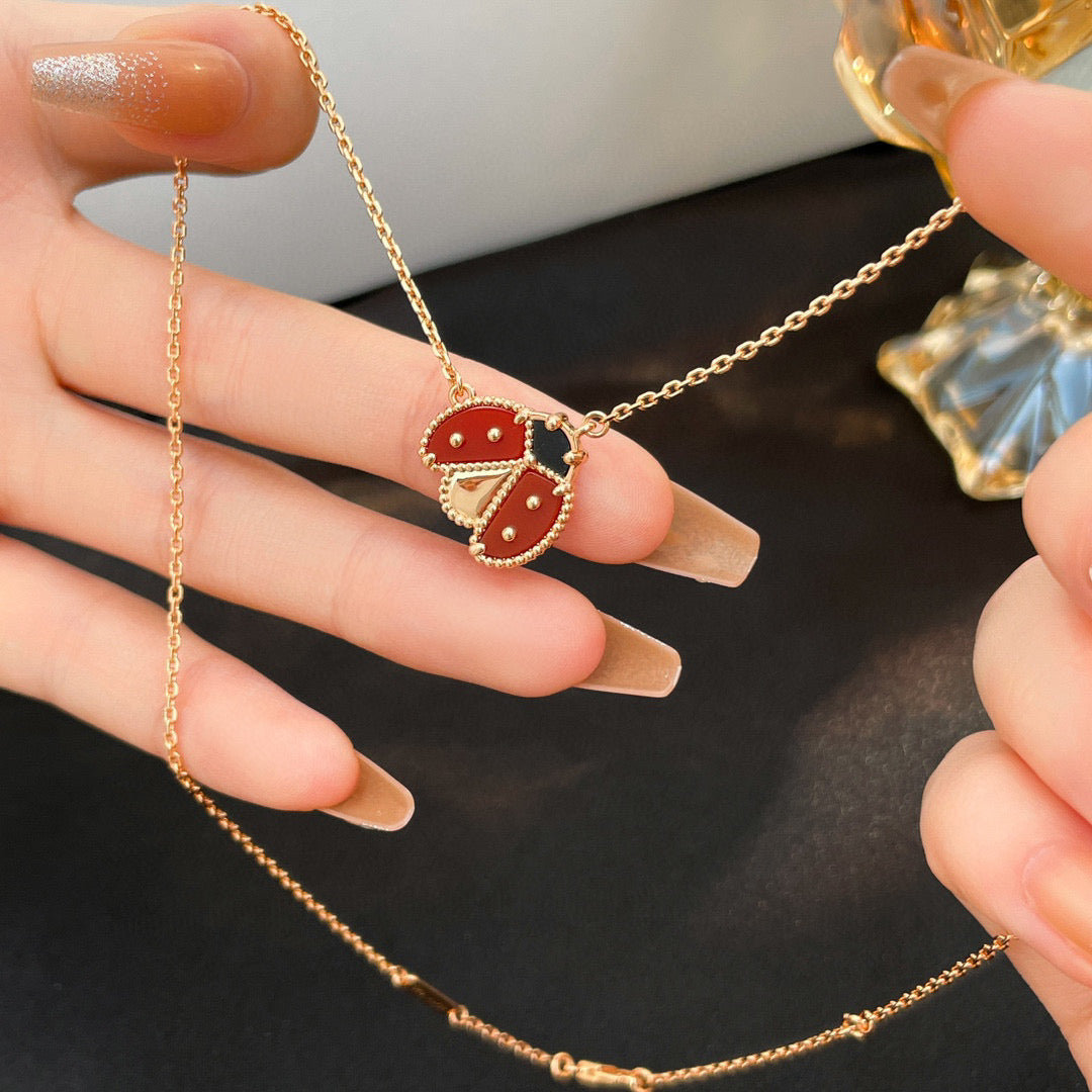 [Novalux]LUCKY CARNELIAN LADYBUG CHARM NECKLACE