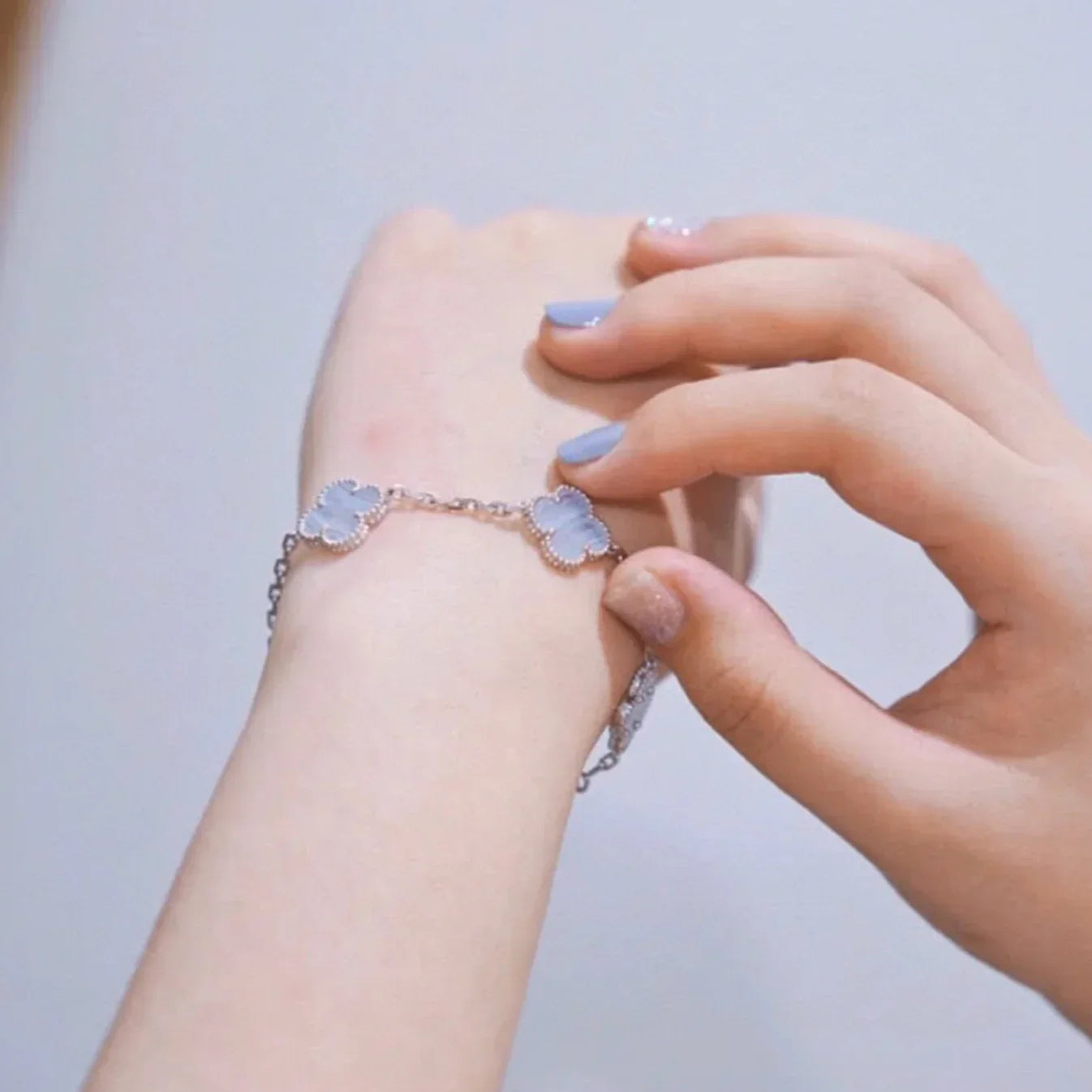 [Novalux]LUCKY CLOVER 5-MOTIF BRACELET - PURPLE CHALCEDONY COLLECTION