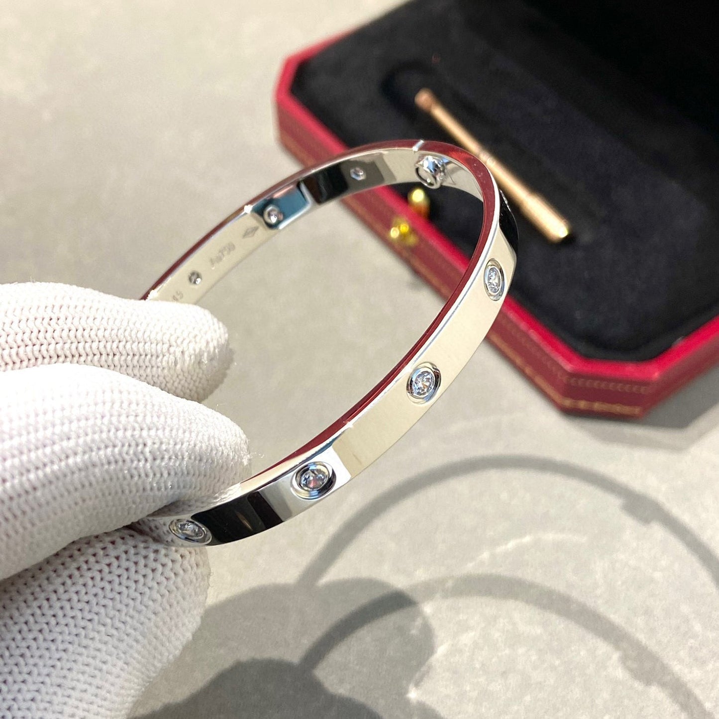 [Novalux]CLASSIC 6.1MM LOVE BANGLE - 10-DIAMOND