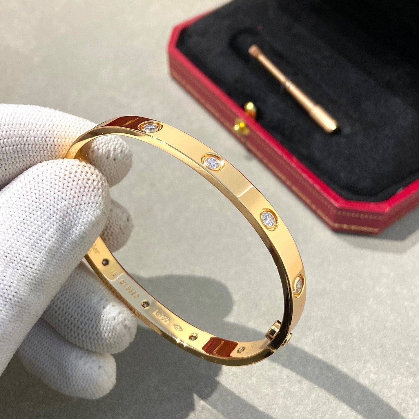 [Novalux]CLASSIC 6.1MM LOVE BANGLE - 10-DIAMOND