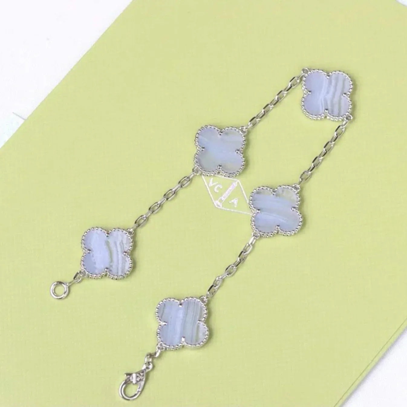[Novalux]LUCKY CLOVER 5-MOTIF BRACELET - PURPLE CHALCEDONY COLLECTION