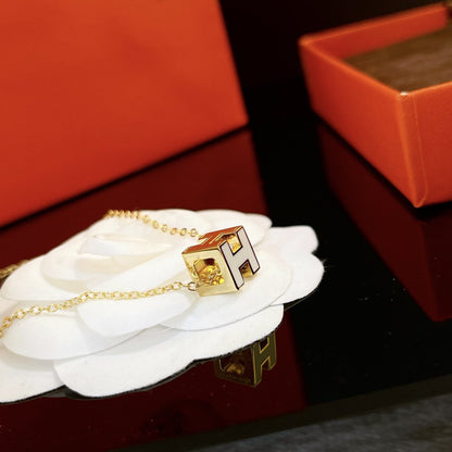 [Novalux]H WHITE SQUARE GOLD NECKLACE