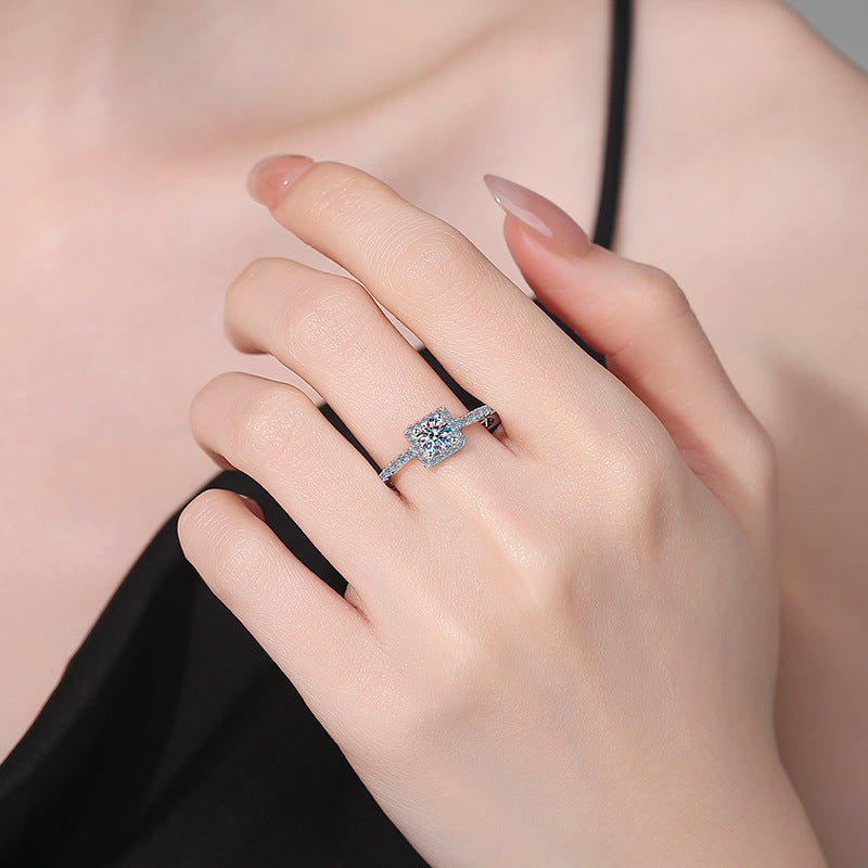 [Novalux]DAINTY SUGAR-CUBE MOISSANITE RING