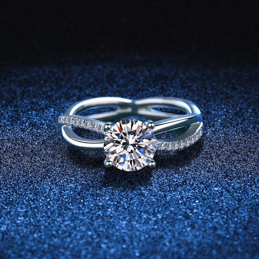 [Novalux]ELEGANT 4-PRONG CROSSOVER MOISSANITE ENGAGEMENT RING