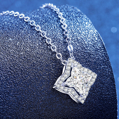 [Novalux]STAR-CLOVER MOISSANITE NECKLACE