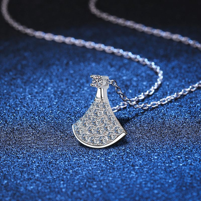 [Novalux]ELEGANT FAN-SHAPED MOISSANITE PENDANT NECKLACE
