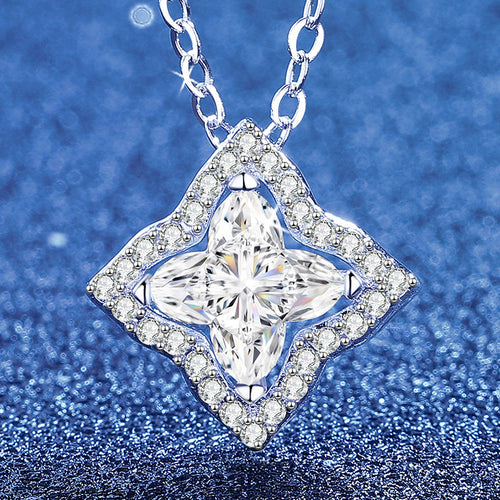 [Novalux]STAR-CLOVER MOISSANITE NECKLACE