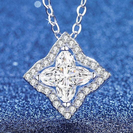 [Novalux]STAR-CLOVER MOISSANITE NECKLACE