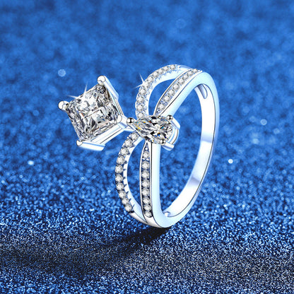 [Novalux]ELEGANT DOUBLE-TWISTED MOISSANITE RING