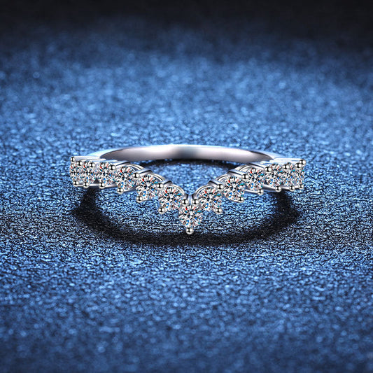 [Novalux]ELEGANT V-SHAPED CHEVRON MOISSANITE RING