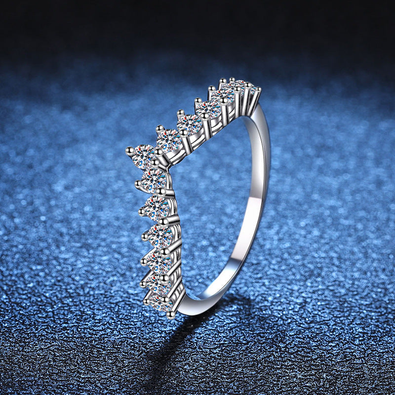 [Novalux]ELEGANT V-SHAPED CHEVRON MOISSANITE RING
