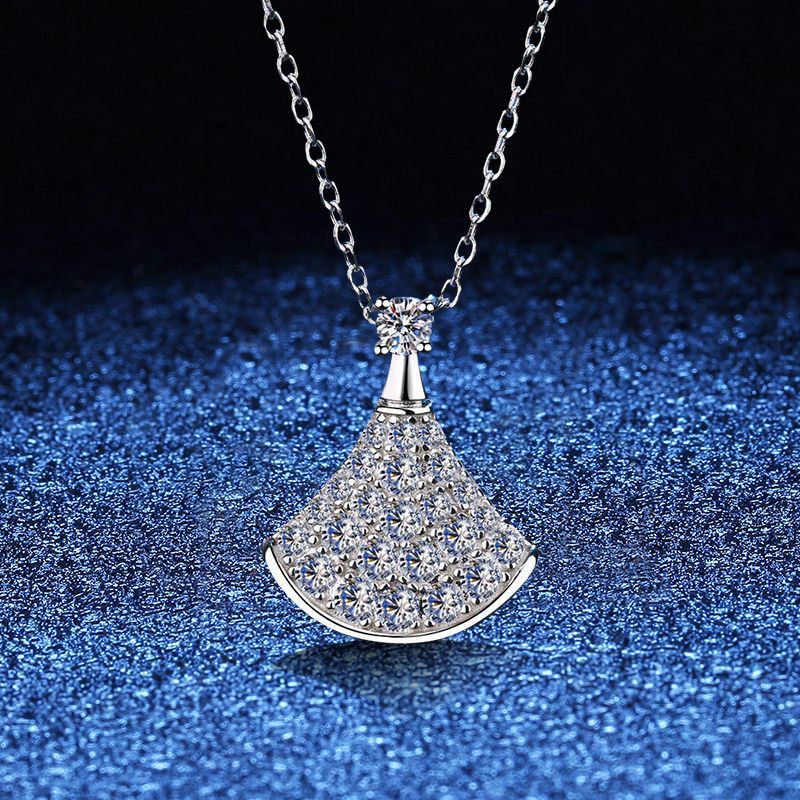[Novalux]ELEGANT FAN-SHAPED MOISSANITE PENDANT NECKLACE