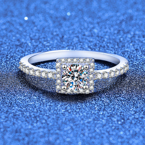 [Novalux]DAINTY SUGAR-CUBE MOISSANITE RING