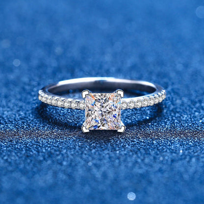 [Novalux]ELEGANT PRINCESS CUT MOISSANITE ENGAGEMENT RING