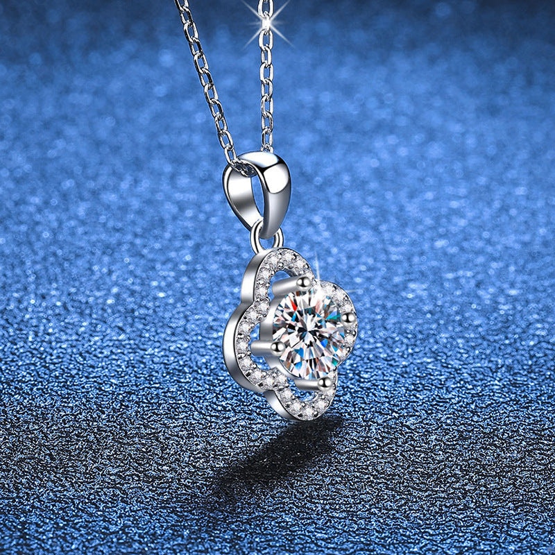 [Novalux]CLASSIC CLOVER MOISSANITE PENDANT NECKLACE