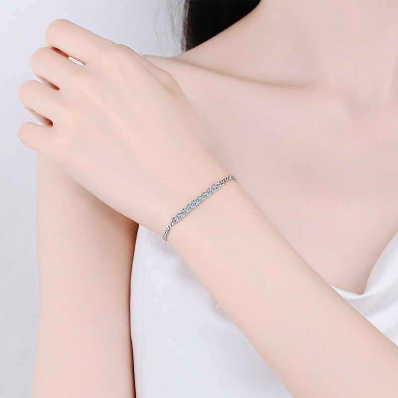 [Novalux]SMILING CURVE MOISSANITE BRACELET