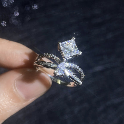 [Novalux]ELEGANT DOUBLE-TWISTED MOISSANITE RING