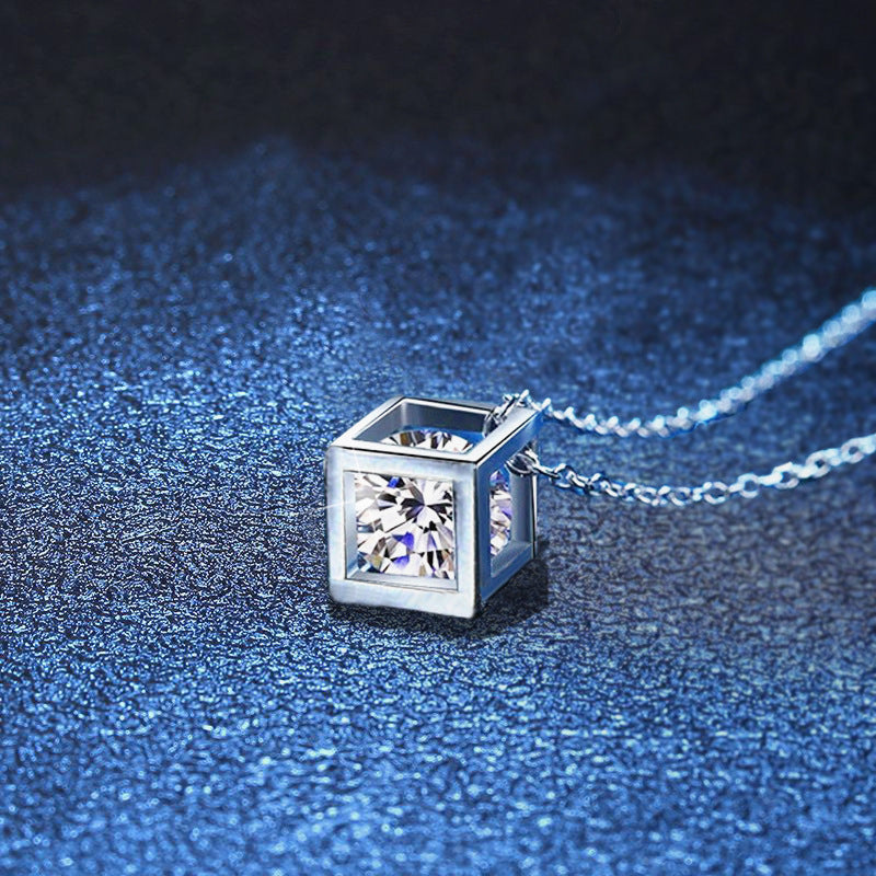 [Novalux]GEOMETRIC SUGAR-CUBE MOISSANITE NECKLACE