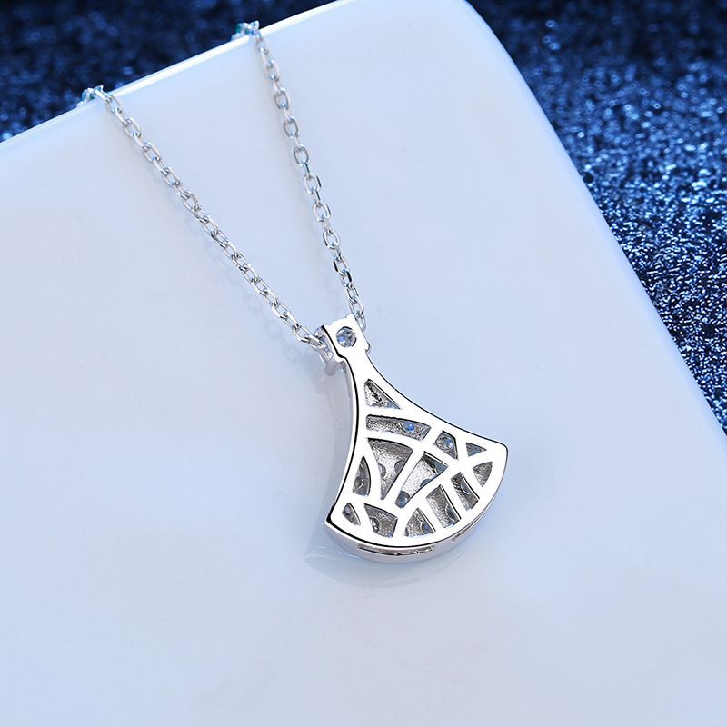 [Novalux]ELEGANT FAN-SHAPED MOISSANITE PENDANT NECKLACE