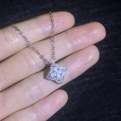 [Novalux]STAR-CLOVER MOISSANITE NECKLACE