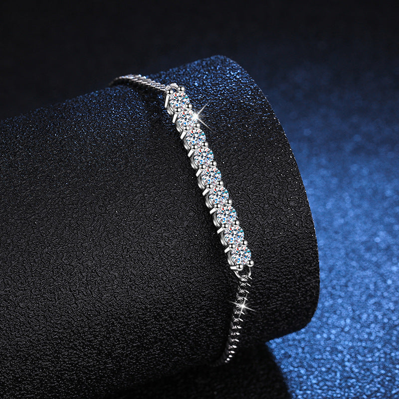 [Novalux]SMILING CURVE MOISSANITE BRACELET