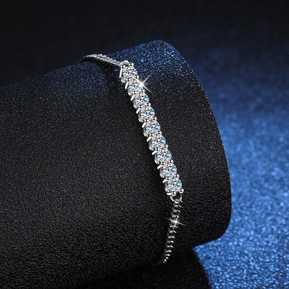 [Novalux]SMILING CURVE MOISSANITE BRACELET
