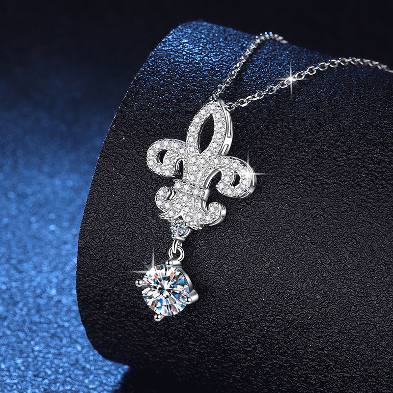 [Novalux]ROYAL FLEUR-DE-LIS MOISSANITE PENDANT NECKLACE