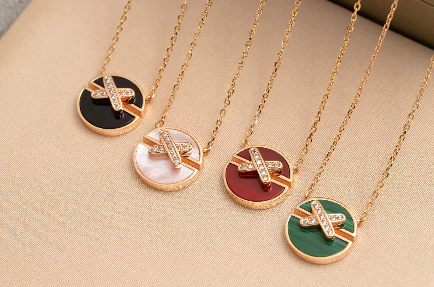 [Novalux]JEUX DE ROSE GOLD DIAMOND NECKLACE