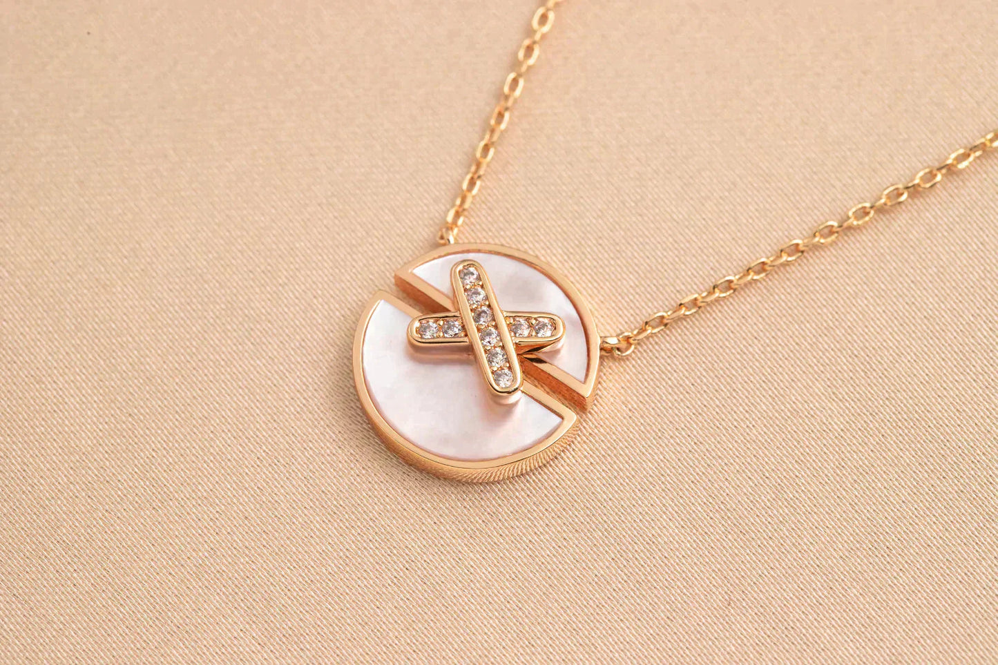 [Novalux]JEUX DE ROSE GOLD DIAMOND NECKLACE