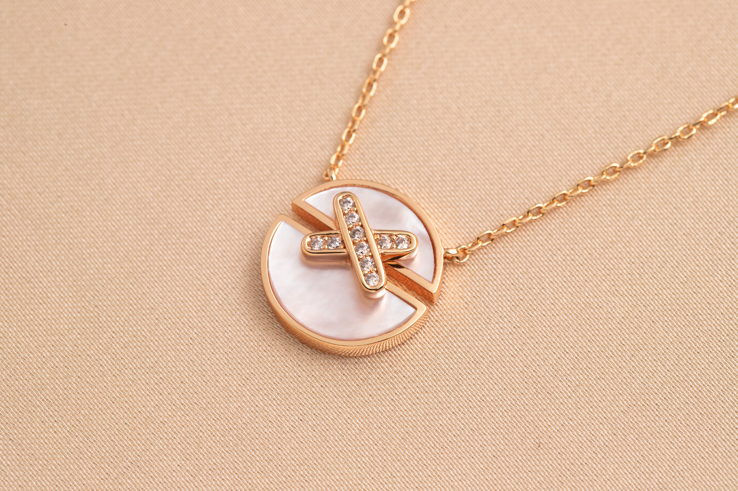 [Novalux]JEUX DE ROSE GOLD DIAMOND NECKLACE