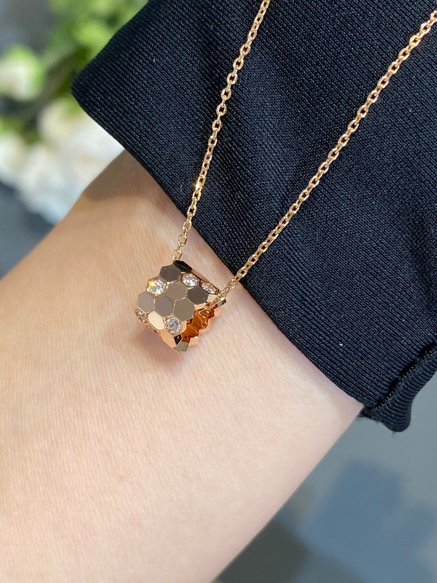 [Novalux]BEE LOVE DIAMOND NECKLACE